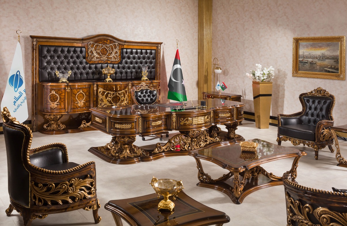 مكتب كلاسيكي